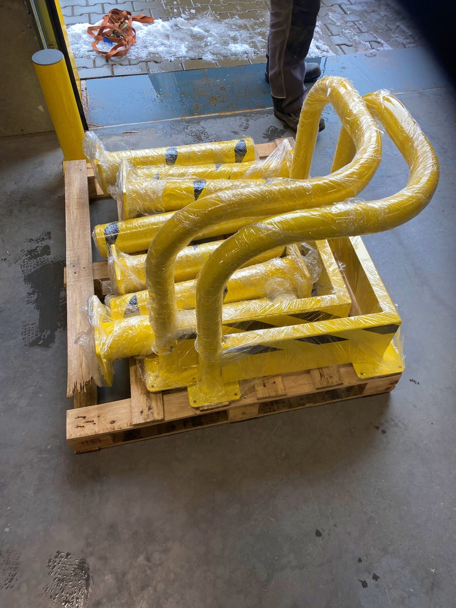 Įranga verslui, apsauginės atramos 3